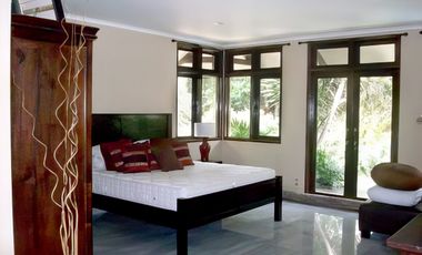 Rumah Unfurnished 3 lantai di Pangeran Antasari, Cipete Selatan, Cilandak