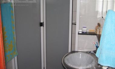 Losa y vivienda a 5 cuadras de la estación de S.A. de Padua