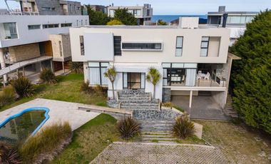 En Cariló! | Avutarda a pasos del mar!