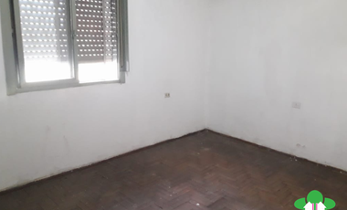 Oportunidad de negociacion. Casa en Ayacucho 1131, Aldo Bonzi