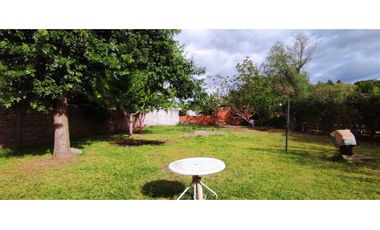 Venta terreno con casa 3 amb a revestir