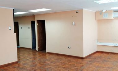 Oficina en Venta en Gran Oficina Cercano a Plaza Colón