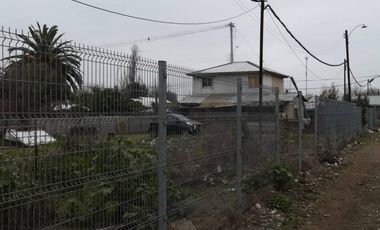Casa con Amplio Patio para Construir o Subdividir