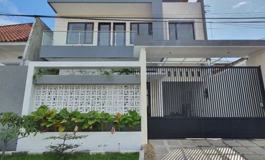 Rumah disewakan di Mulyorejo, Surabaya