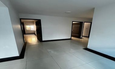 casa en arriendo/venta en la floresta. Cod V978