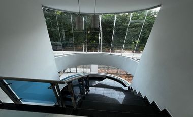 casa en arriendo/venta en la floresta. Cod V978