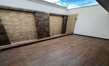 casa en arriendo/venta en la floresta. Cod V978