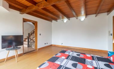 casa en arriendo/venta en provenza. Cod A14810