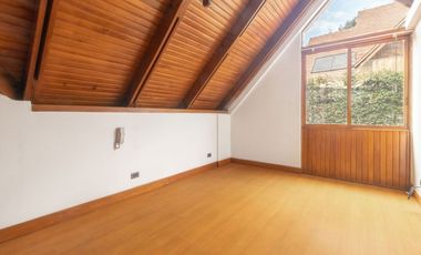 casa en arriendo/venta en provenza. Cod A14810