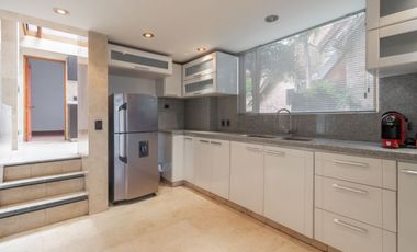 casa en arriendo/venta en provenza. Cod A14810