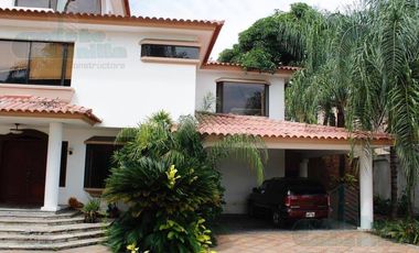 VENDO HERMOSA CASA EN SAMBORONDON PRIMEROS KMS