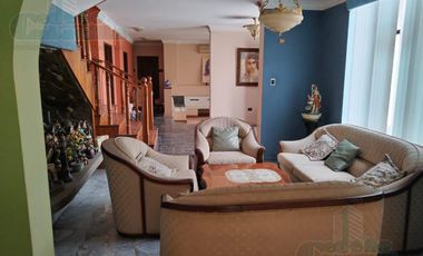 VENDO HERMOSA CASA EN SAMBORONDON PRIMEROS KMS