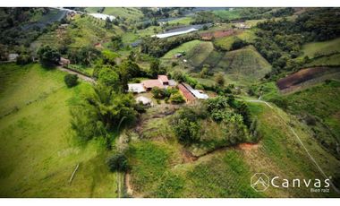 Finca vía Rionegro - Carmen de Viboral