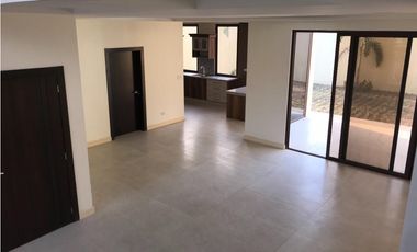 VENDO HERMOSA CASA EN MOCOLI
