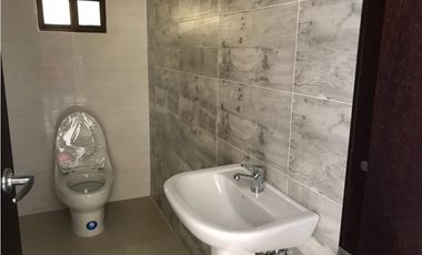 VENDO HERMOSA CASA EN MOCOLI