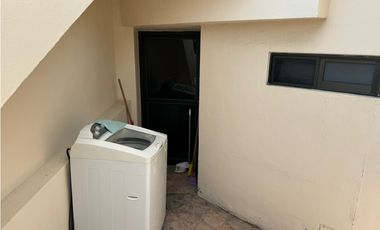 CASA EN VENTA CON VISTA AL LAGO 