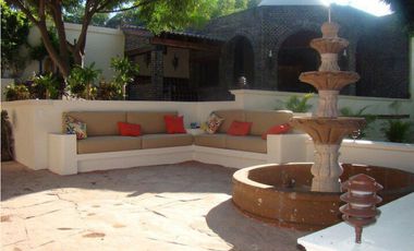 CASA EN VENTA CON VISTA AL LAGO 