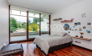 Casa en arriendo en Lo Barnechea/ Valle Escondido