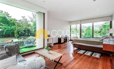 Casa en arriendo en Lo Barnechea/ Valle Escondido