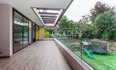 Casa en arriendo en Lo Barnechea/ Valle Escondido