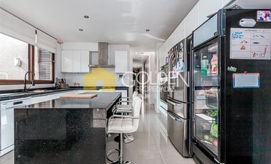 Casa en arriendo en Lo Barnechea/ Valle Escondido