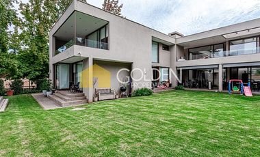 Casa en arriendo en Lo Barnechea/ Valle Escondido
