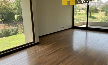 Casa en arriendo en Lo Barnechea/ Valle Escondido