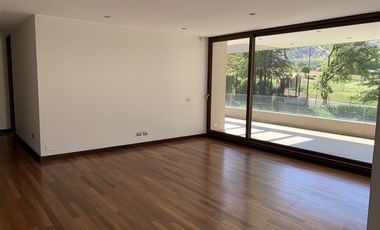 Casa en arriendo en Lo Barnechea/ Valle Escondido