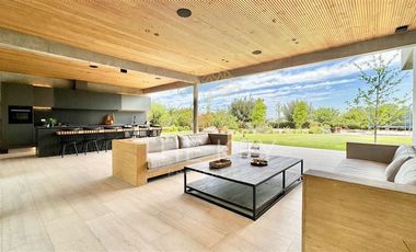 Casa en Venta en Condominio Hacienda de Chicureo