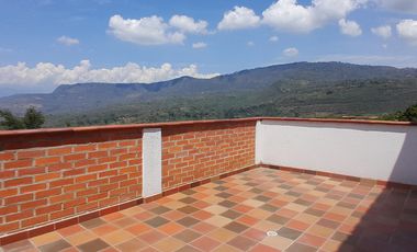 casa en arriendo en miradores del conde. Cod A35081