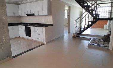 casa en arriendo en miradores del conde. Cod A35081