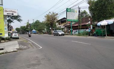 Tanah Pekarangan di Jl Dr. Wahidin Sudiro husodo Solo