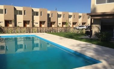 VENTA MONOAMBIENTE CON PATIO JARDIN Y COCHERA