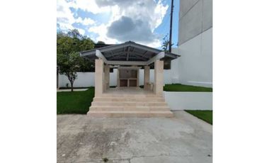CASA EN LOS ANGELES AMPLIAl