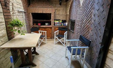 Departamento con cochera en VENTA