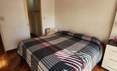 Departamento con cochera en VENTA