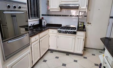 Departamento con cochera en VENTA