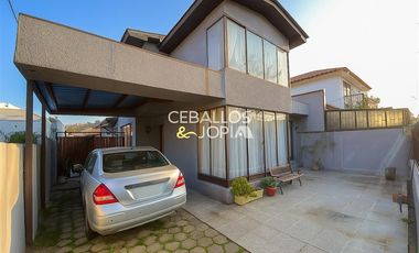 Casa en arriendo de 4 dorm. en Quilpué