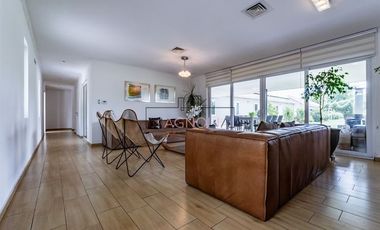 Oportunidad!! Casa en venta 5D/5B en Colina