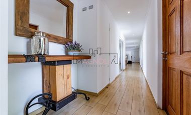 Oportunidad!! Casa en venta 5D/5B en Colina