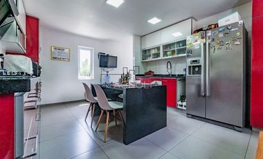 Oportunidad!! Casa en venta 5D/5B en Colina