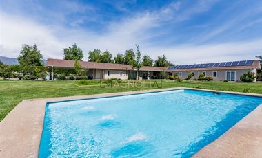 Oportunidad!! Casa en venta 5D/5B en Colina
