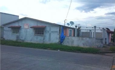 Se Vende Amplia casa de esquina en Tocumen Buena Vista
