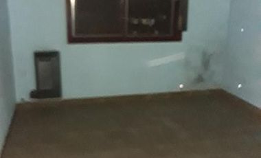 VILLA LUZURIAGA, CASA DE 4 AMBIENTES CON COCHERA y FONDO LIBRE