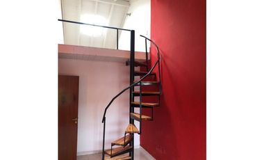 Casa con piscina y amplio quincho barrio Constitución