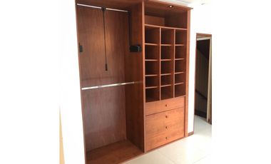 Casa con piscina y amplio quincho barrio Constitución