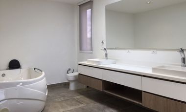 Casa Dúplex en Arriendo Envigado Sector Quintas del Palmar