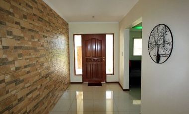 2 Storey House for Rent with 4 Bedroom in Angeles City Near