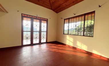 apartamento en arriendo en centro sector la gloria. Cod A9763517