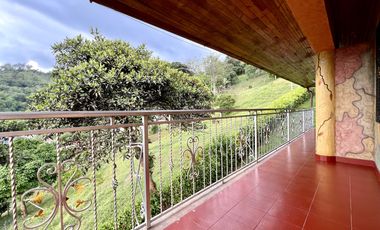 apartamento en arriendo en centro sector la gloria. Cod A9763517